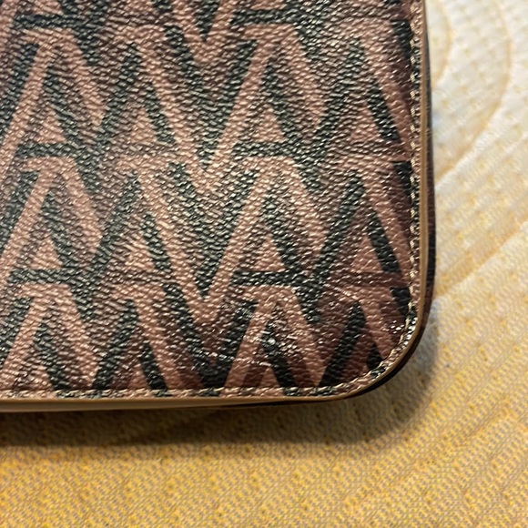 Aritzia Auxiliary crossbody bag - Picture 7 of 8